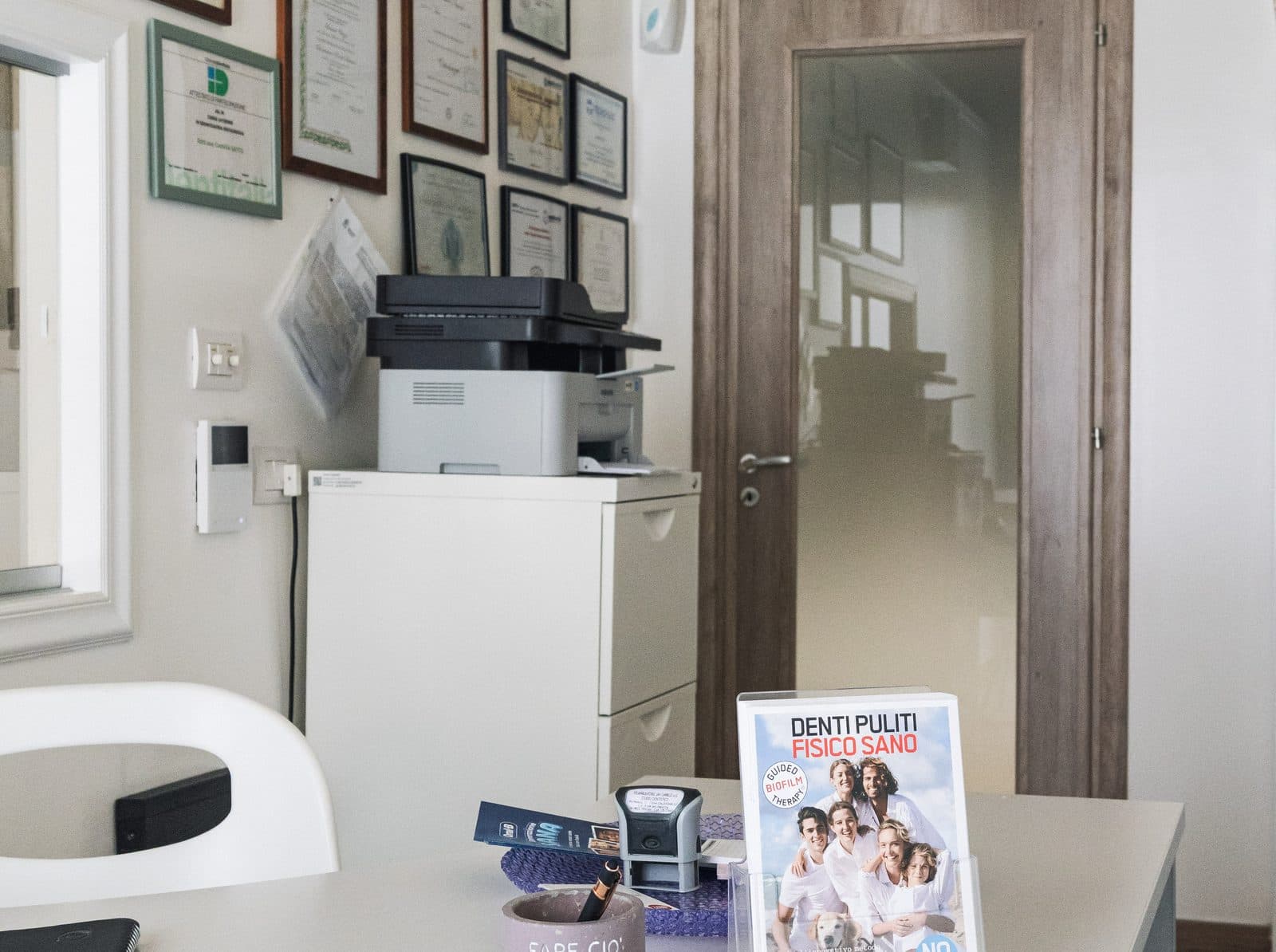 Il bancone dell’accettazione dello Studio Dentistico San Camillo